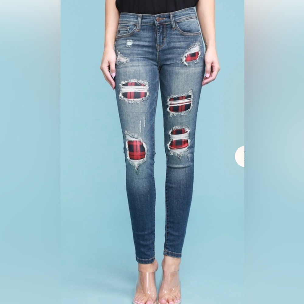 Judy Blue mid rise buffalo plaid distressed skinny jean
